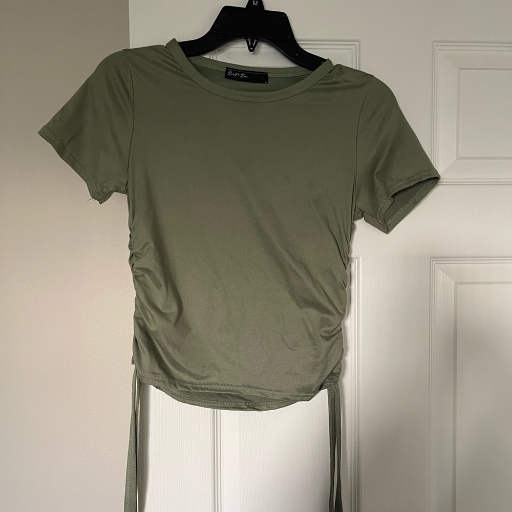 Green t shirt